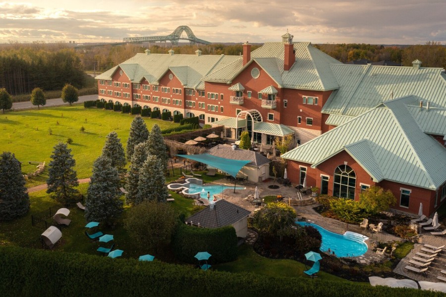 Auberge Godefroy Hotel