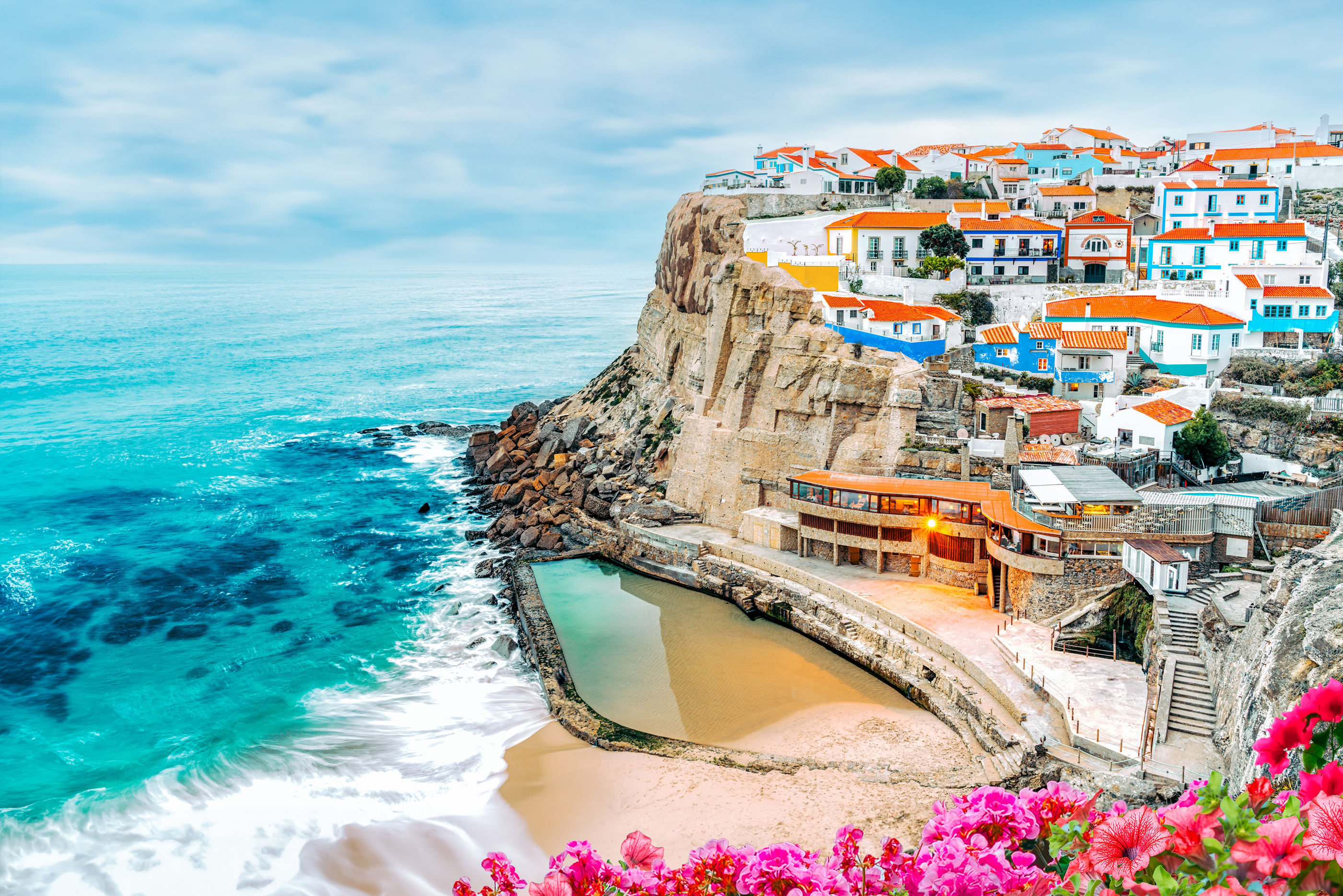 Azinheiras do Mar beach