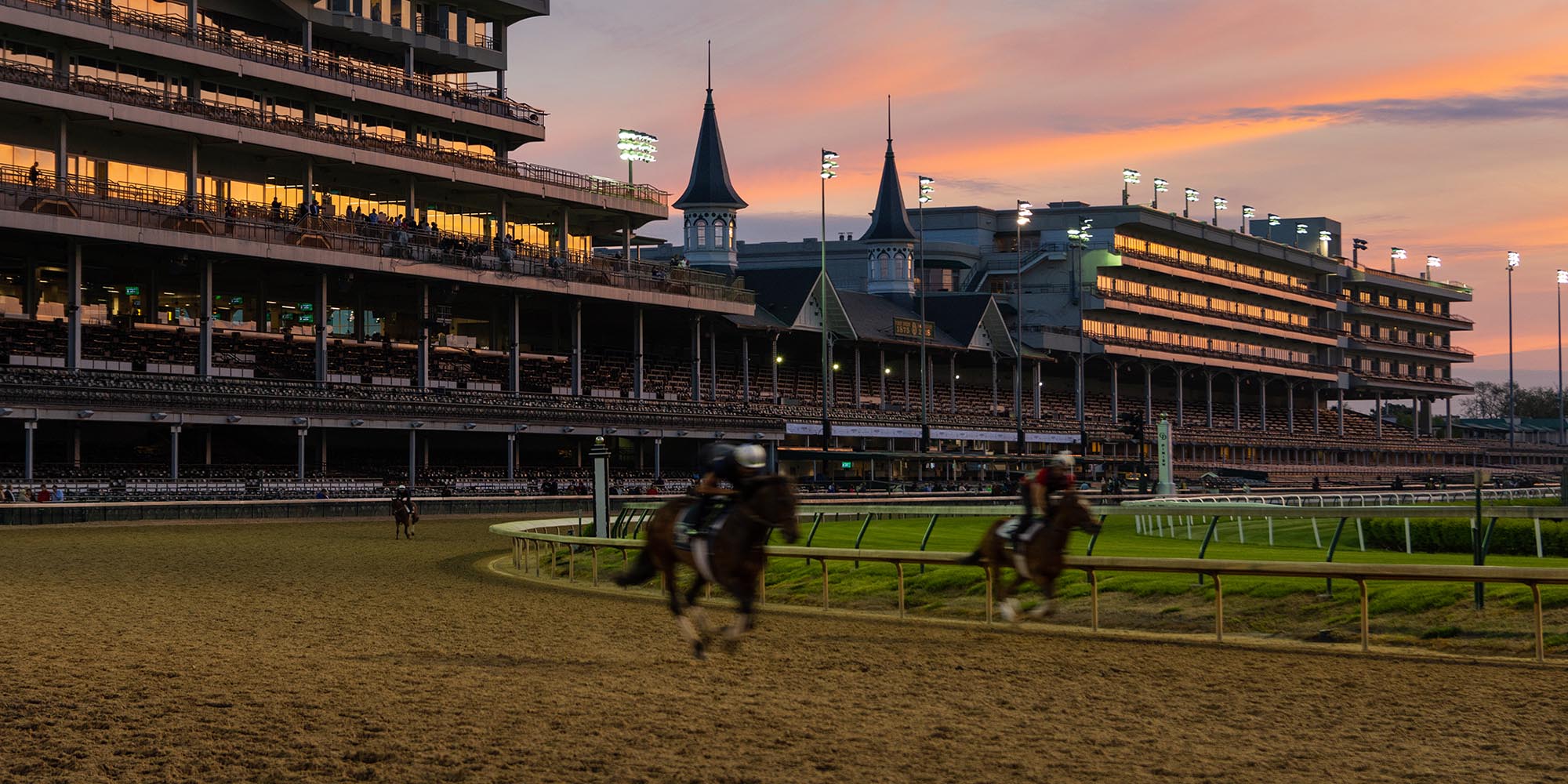 A Spotlight on Louisville: Thoroughbreds, Bourbon and Bats in Kentucky's Heart