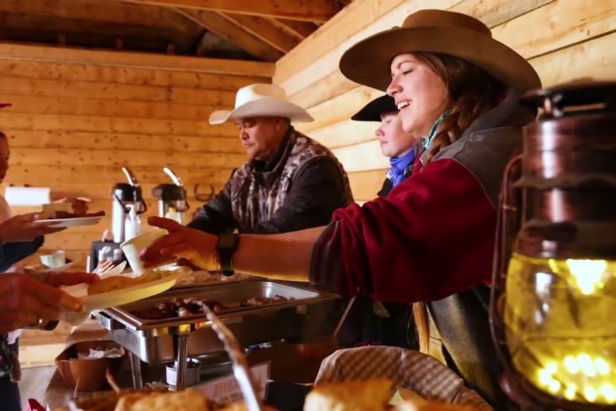 Banff Wagon Ride & Cowboy Cookout