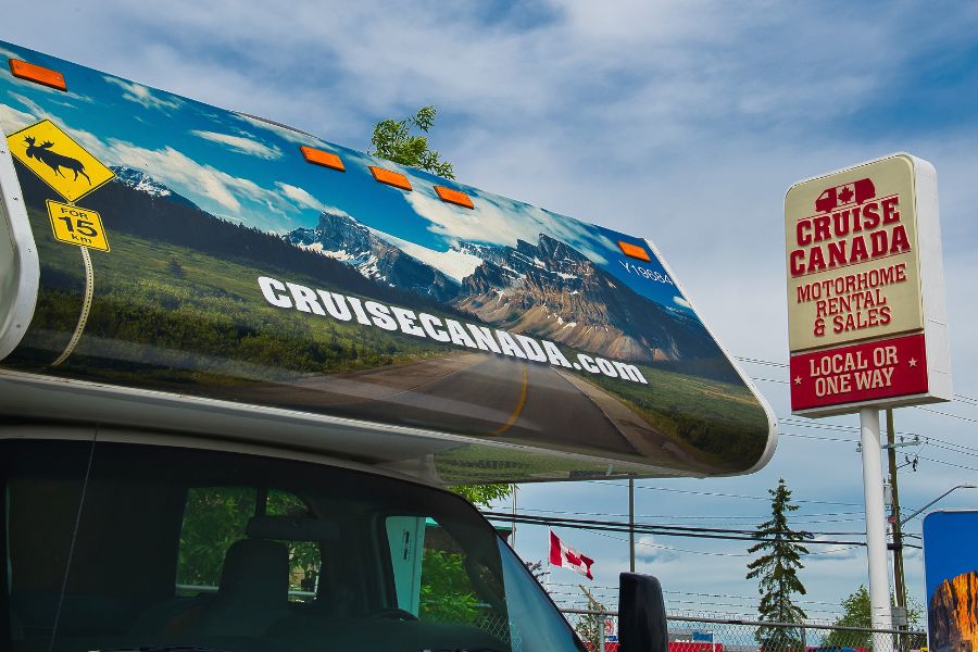 Cruise Canada Motorhome