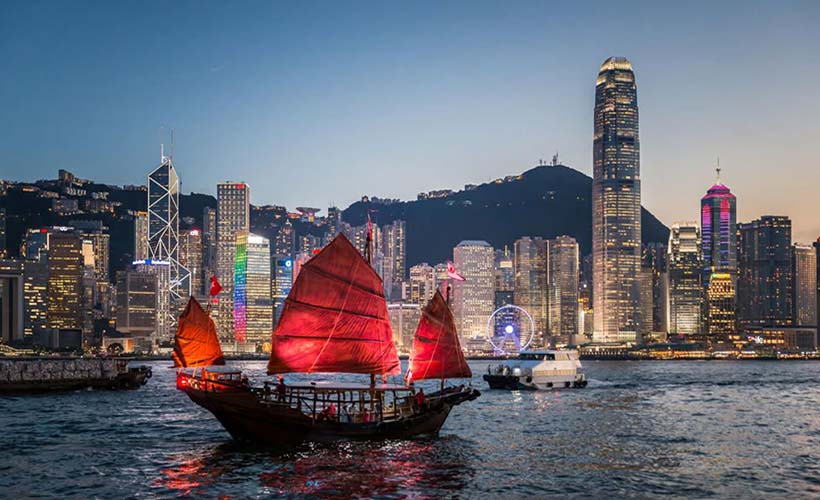 Evening Junk Boat Cruise on Victoria Harbour