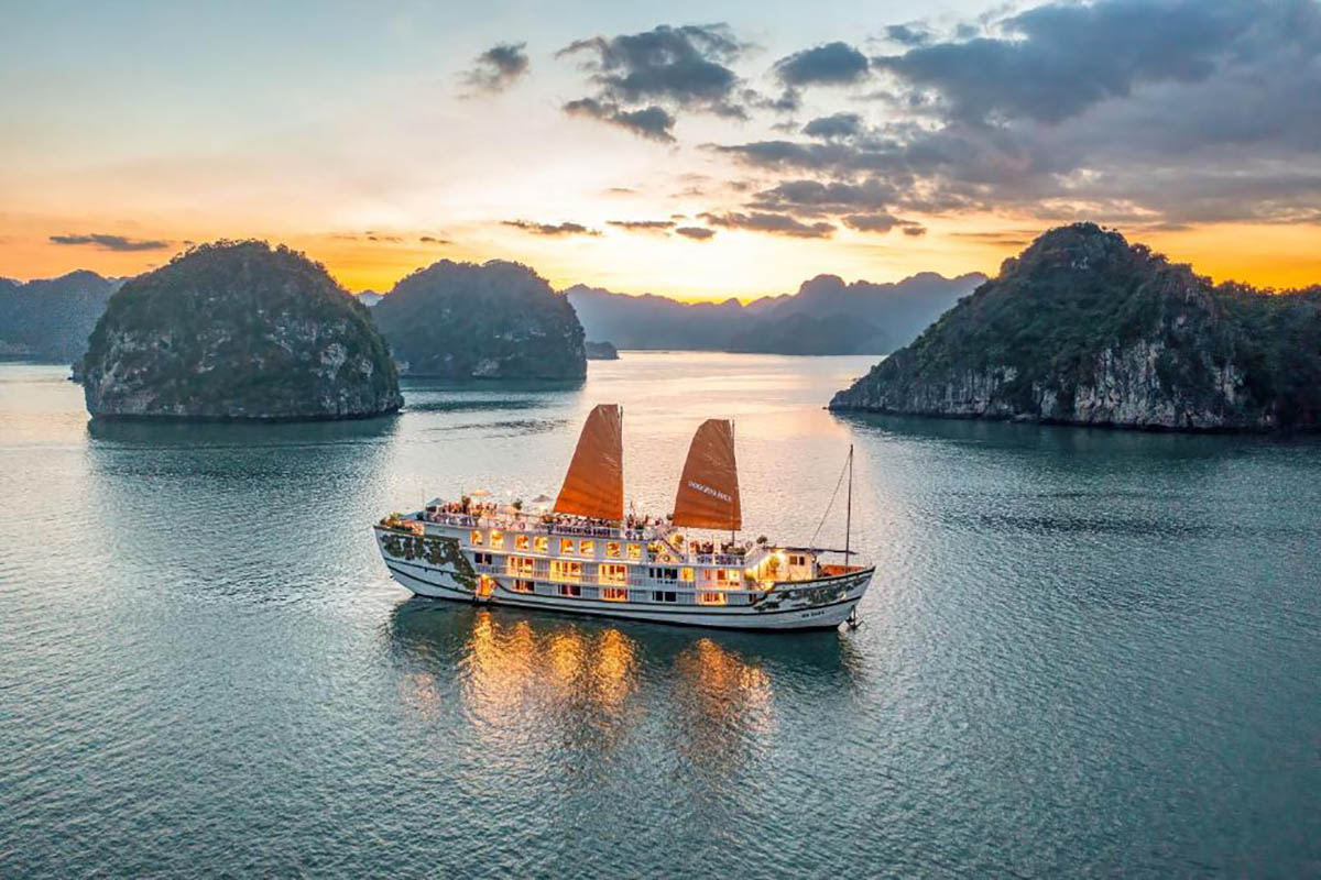 Ha Long Bay