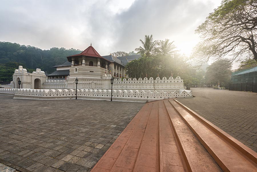 Temple of the Sacred Tooth Admission