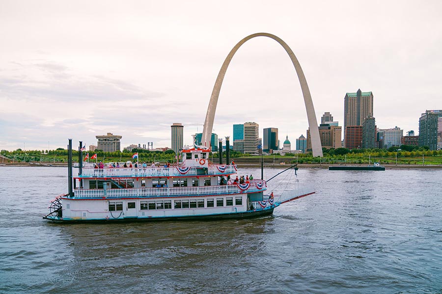 St Louis Gateway Arch & River Cruise
