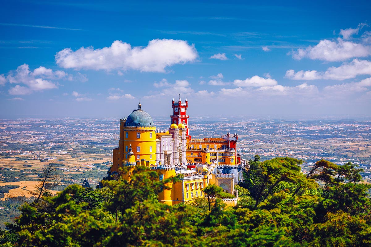 Sintra, Pena Palace & Winery Tour