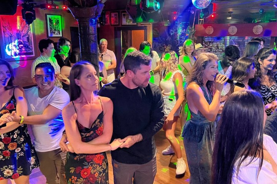 Miami Sip & Salsa Night
