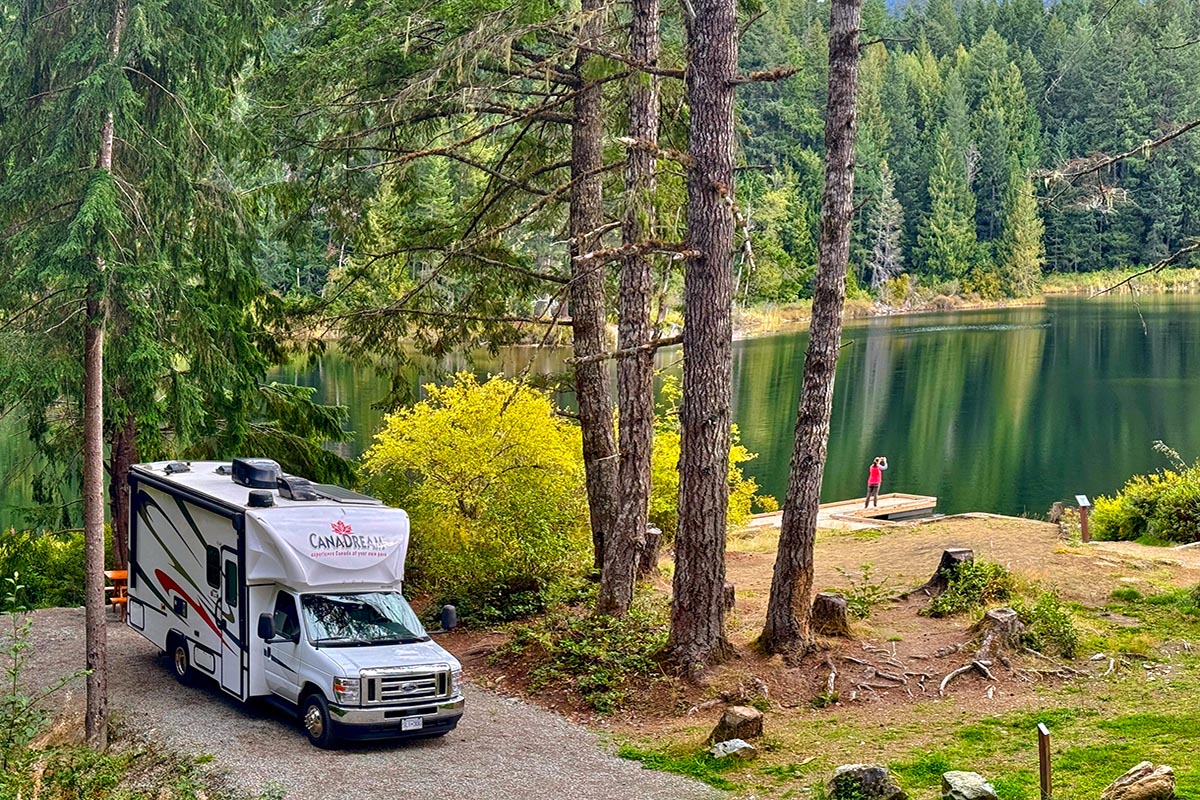 CanaDream SVC Super Camper Van Motorhome