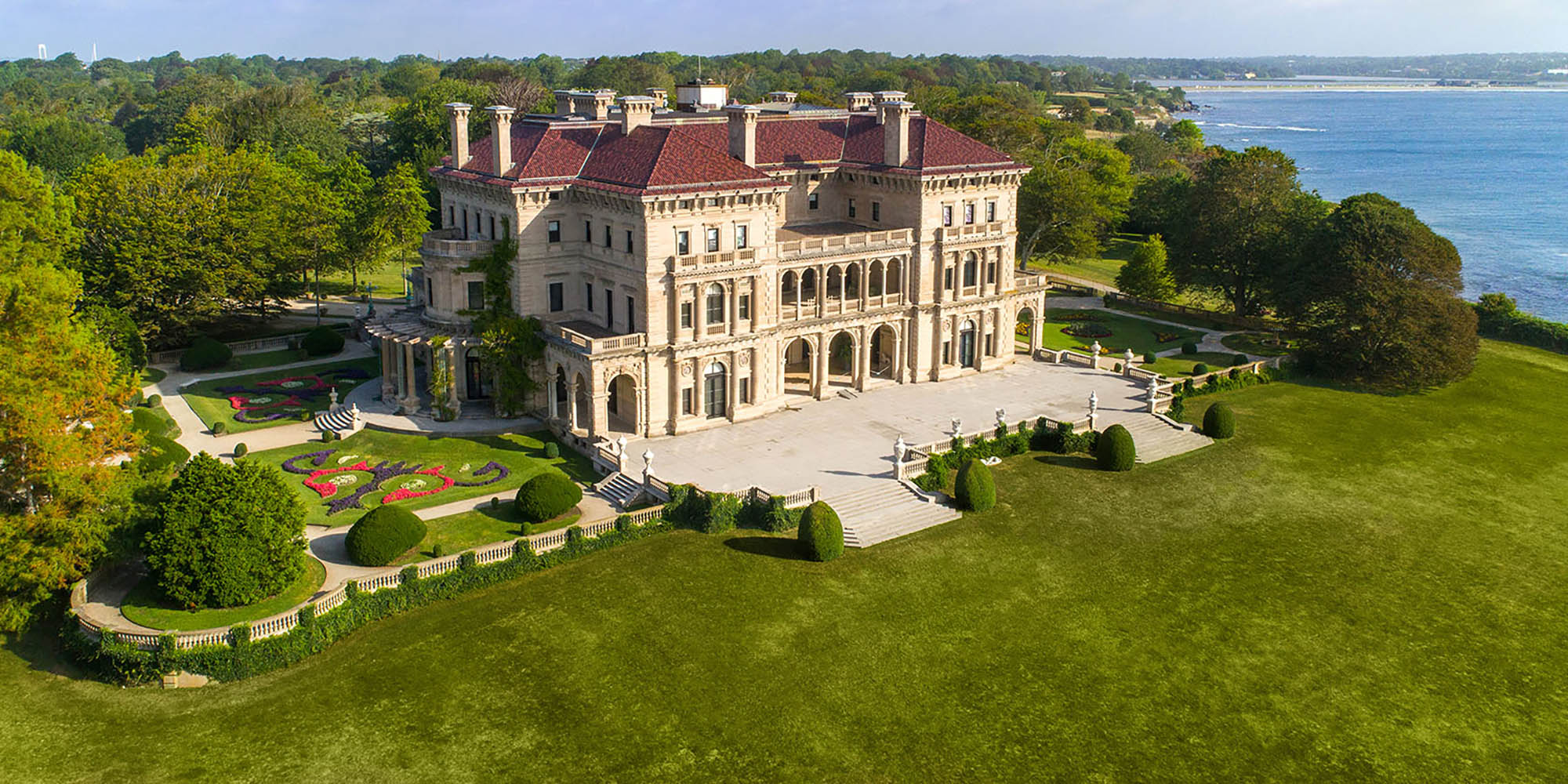A Gilded Getaway: Elegance and Adventure in Historic America