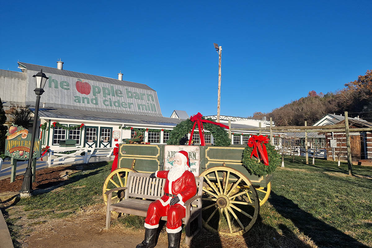 The Apple Barn and Cider Mill